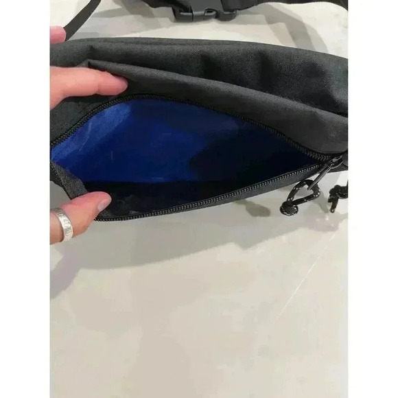 Champion Black Crossbody Fannypack/ Belt Bag Supreme Style - Picture 5 of 6